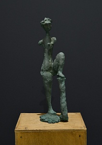 «Надевает чулок», 2019